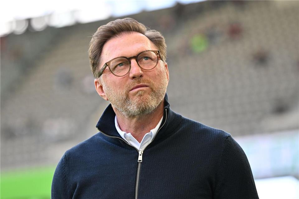Bleibt zumindest bis zum Saisonende Trainer des VfL Wolfsburg: Ralph Hasenhüttl.Swen Pförtner/dpa