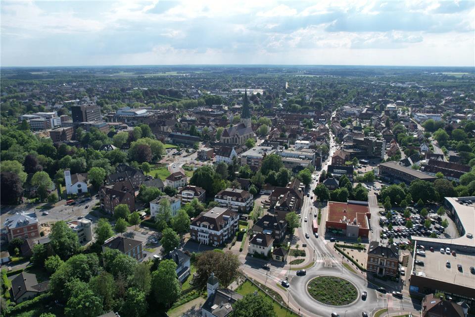 Blick auf Borken: Wer sich um das Gemeinwohl in der Stadt verdient macht, kann künftig mit der Borkener Bürgernadel ausgezeichnet werden.