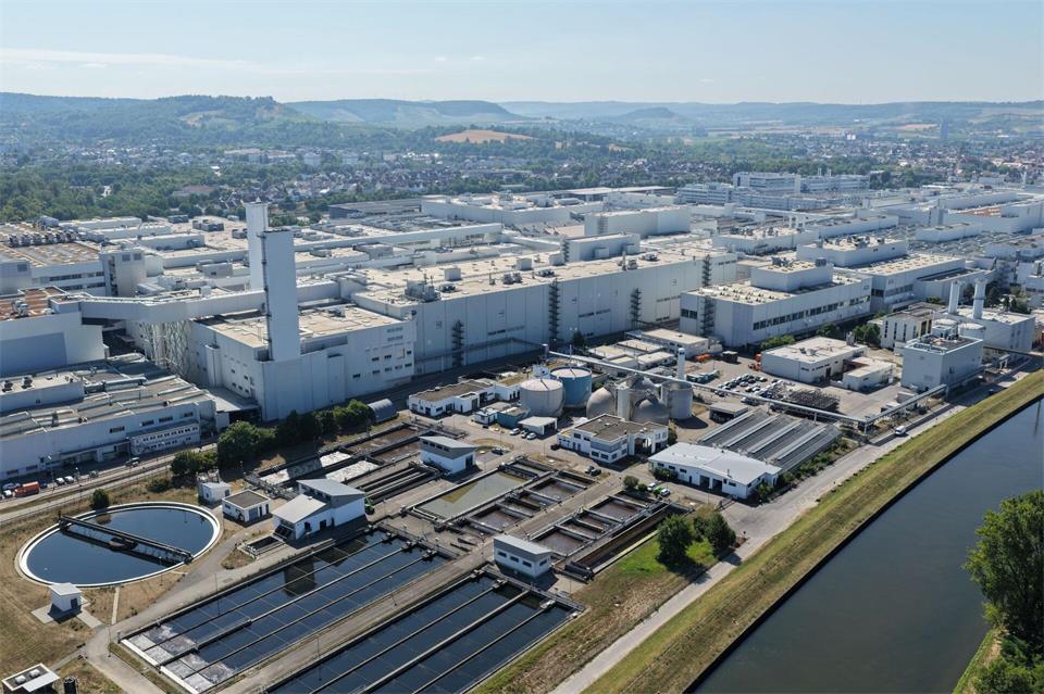 Blick auf das Audi-Werk in Neckarsulm. (Archivbild)Bernd Weißbrod/dpa