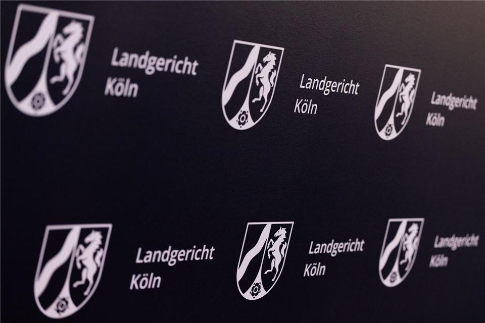 Blick auf das Logo des Landgerichts.Rolf Vennenbernd/dpa