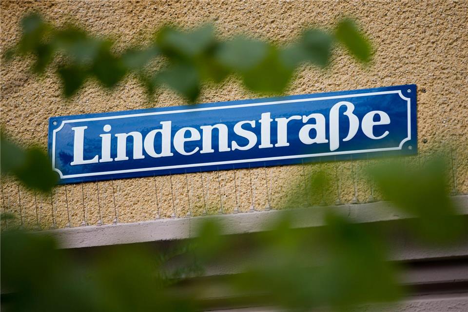 Blick auf das Straßenschild „Lindenstraße“.picture alliance / dpa