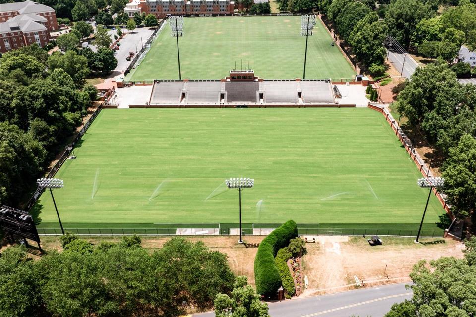 Blick auf den Trainingsplatz auf dem Gelände der Privat-Universität Wake Forest.-/Wake Forest Athletics/DFB/dpa