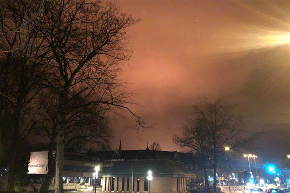Blick von Gelsenkirchen-Buer in Richtung des Fackelturms im Stadtteil Scholven. 