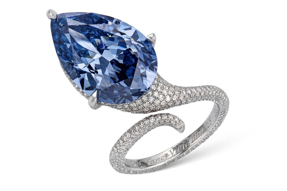 Blieb bei der Auktion etwas unter dem Schätzpreis: Der blaue Mellon-Diamant. -/Christie’s/dpa