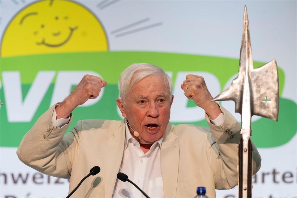 Blocher hat für den Fall der Niederlage schon ein Weitermachen angekündigt (Archivbild)Urs Flueeler/KEYSTONE/dpa