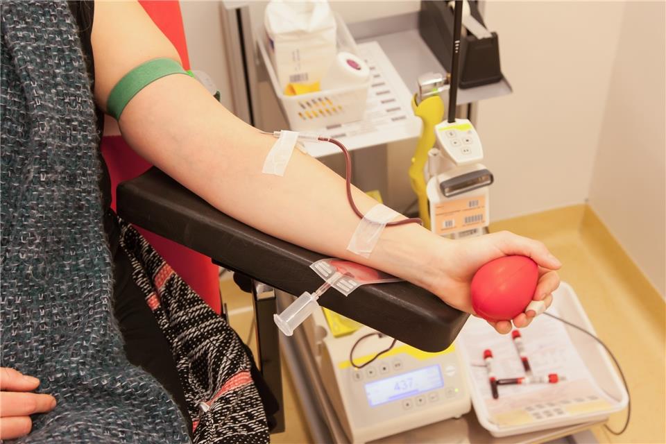 Blutspenden sind vor allem für die Behandlung von Krebspatienten erforderlich, stellt das DRK fest.