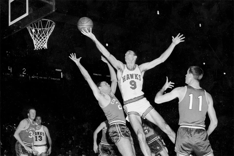 Bob Pettit wurde 1956 als erster Basketball-Profi MVP der NBA. Uncredited/AP/dpa