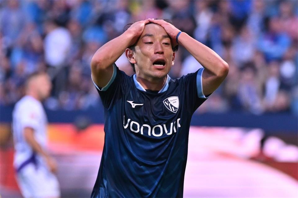 Bochums Koji Miyoshi ärgert sich über eine vergebene Torchance.David Inderlied/dpa