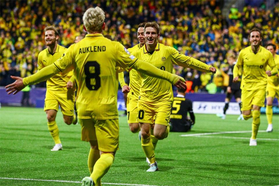 Bodö/Glimt überraschte am Mittwoch mit einem Sieg gegen den BVB.Terje Pedersen/NTB/dpa