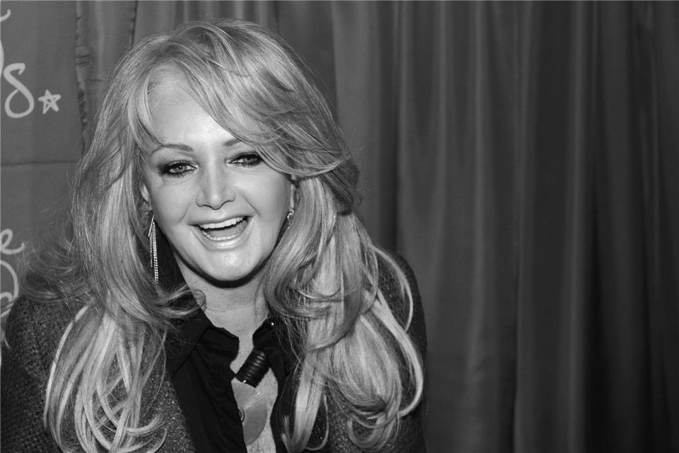 Bonnie Tyler starb im Alter von 75 Jahren. (Archivbild)Jens Kalaene/dpa