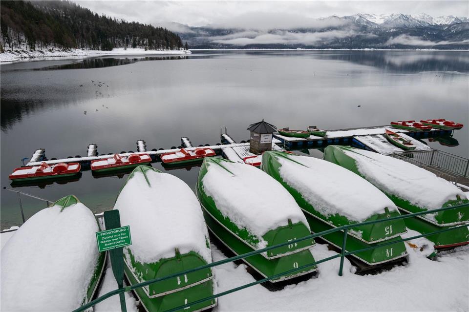 Bootfahren ist derzeit eher nicht möglich. Peter Kneffel/dpa