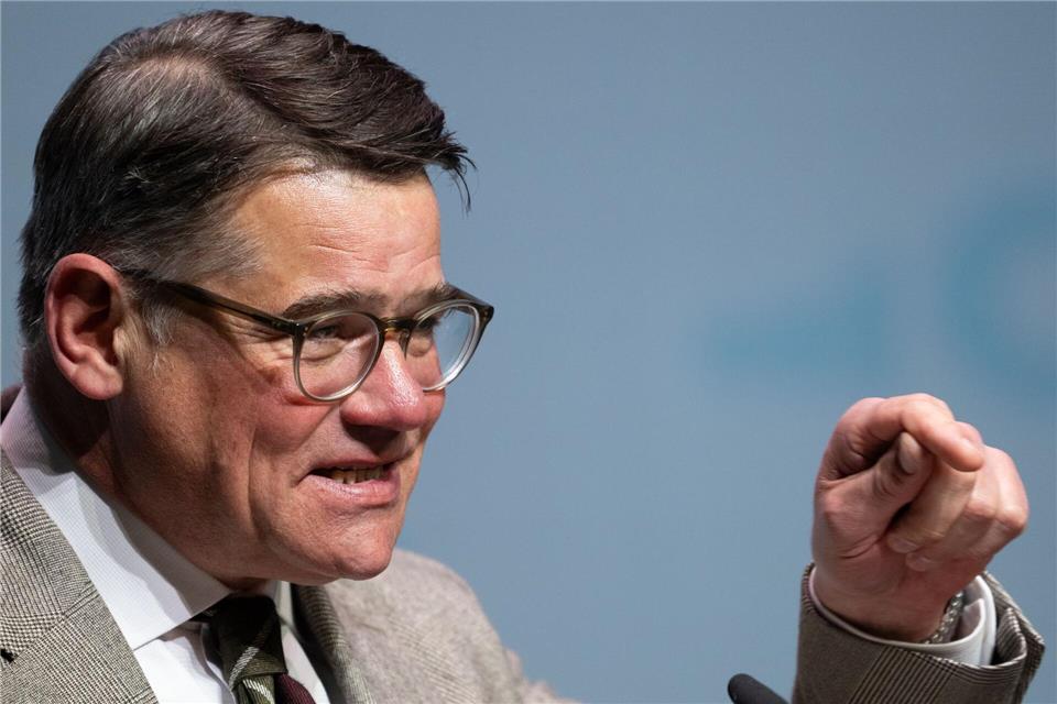 Boris Rhein (CDU), Ministerpräsident von Hessen, pocht mit Blick auf die AfD auf den Bau von Brücken statt Brandmauern. (Archivbild)Florian Wiegand/dpa