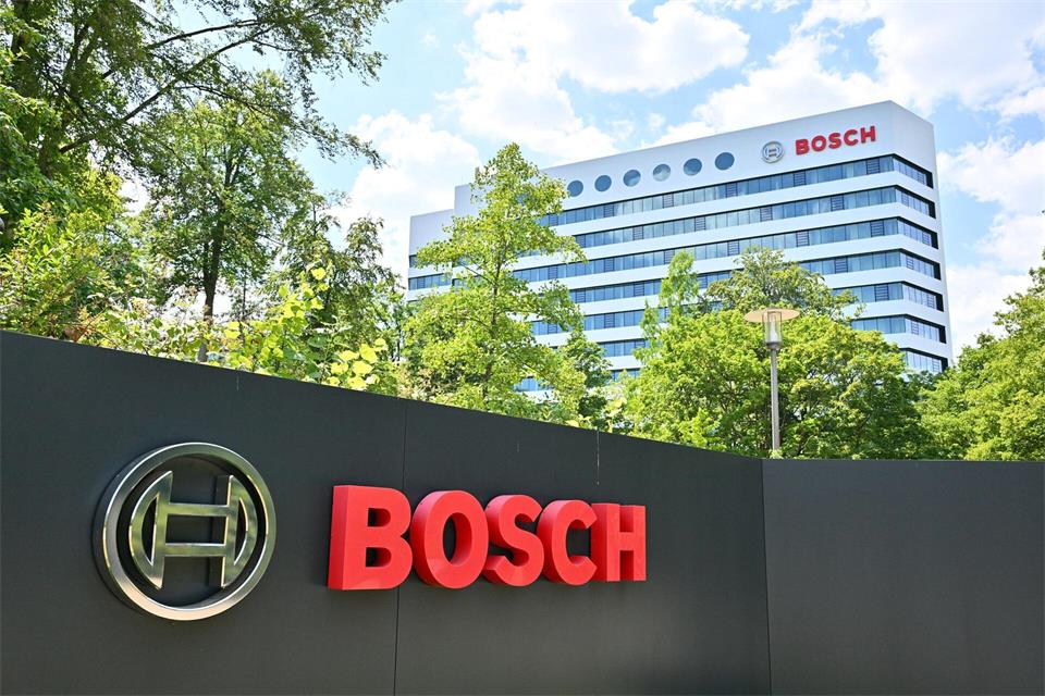 Bosch gibt sich eine neue Konzernstruktur. (Archivbild)Jan-Philipp Strobel/dpa