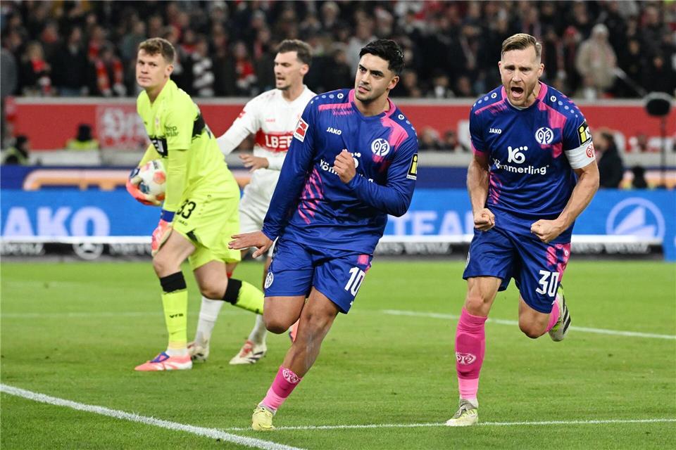Nach medizinischem Notfall: VfB bezwingt Mainz mit 2:1  Brachte Mainz in Führung: Nadiem AmiriMarijan Murat/dpa