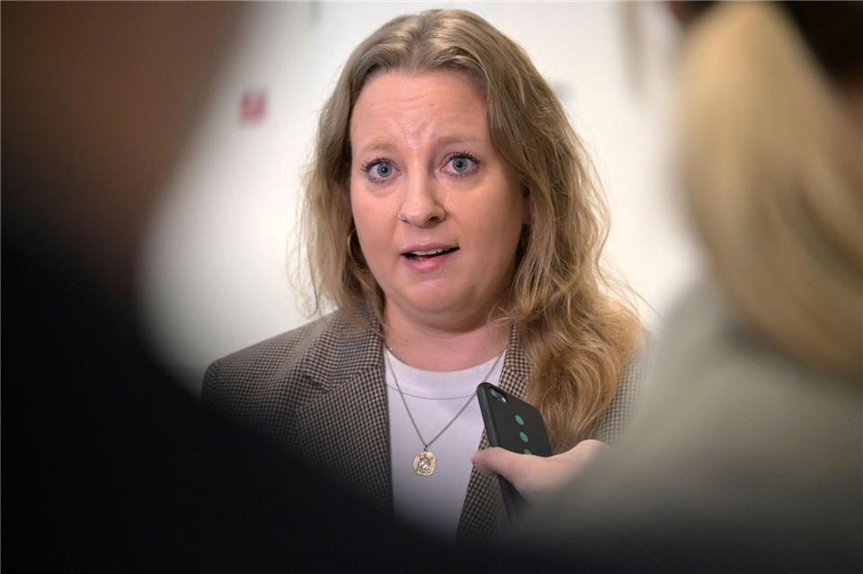 Brandenburgs BSW-Landeschefin Friederike Benda kritisiert die SPD wegen des Endes der Koalition scharf (Archivbild). Michael Bahlo/dpa