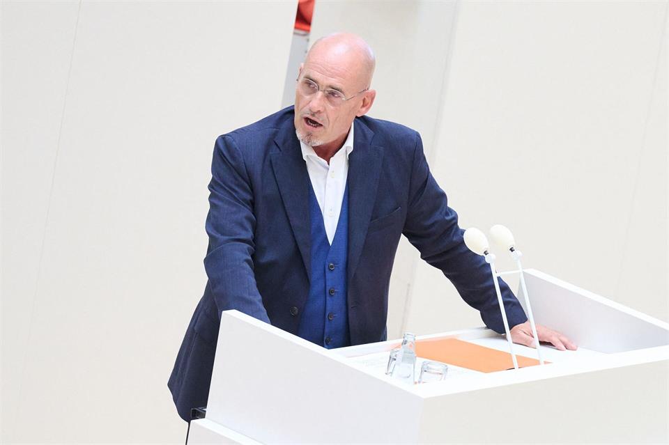 Brandenburgs BSW-Landtagsfraktionschef Niels-Olaf Lüders hält eine Brandmauer gegen die AfD nicht für sinnvoll. (Archivbild)Annette Riedl/dpa