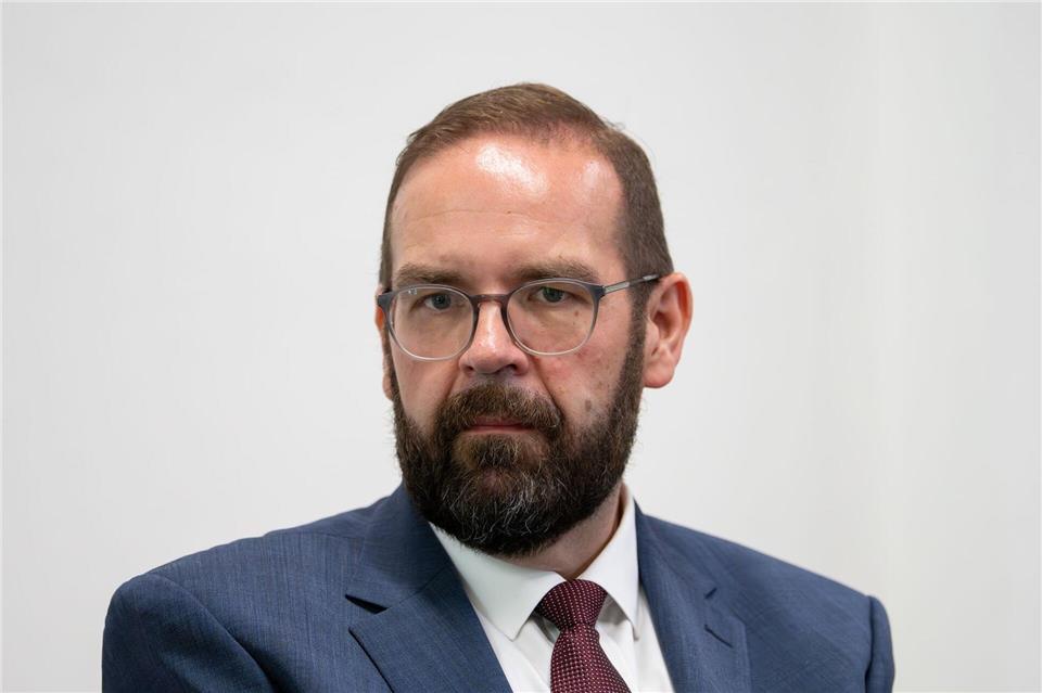 Brandenburgs Bildungsminister sorgt sich um die Stundentafel an den Schulen. (Archivbild)Soeren Stache/dpa