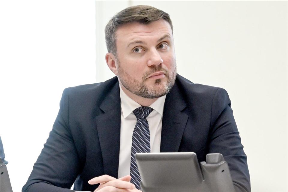 Brandenburgs Finanzminister Daniel Keller (SPD) erhofft sich Einsparungen vom Immobilienkauf. (Archivbild)Britta Pedersen/dpa