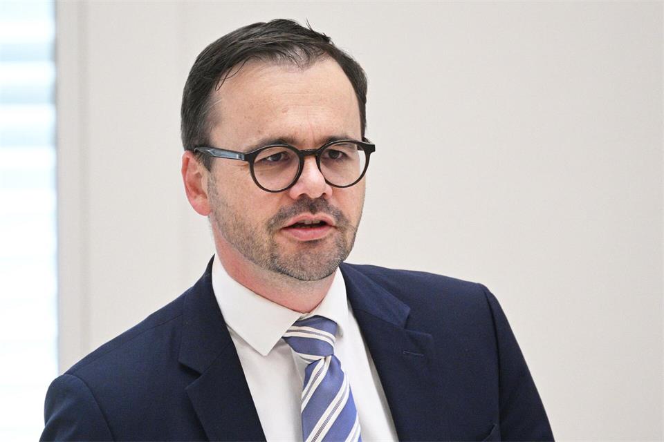 Brandenburgs Innenminister Jan Redmann (CDU) reagiert auf mehrere Vorfälle von Gewalt migrantisch geprägter Gruppen in Potsdam.Jens Kalaene/dpa