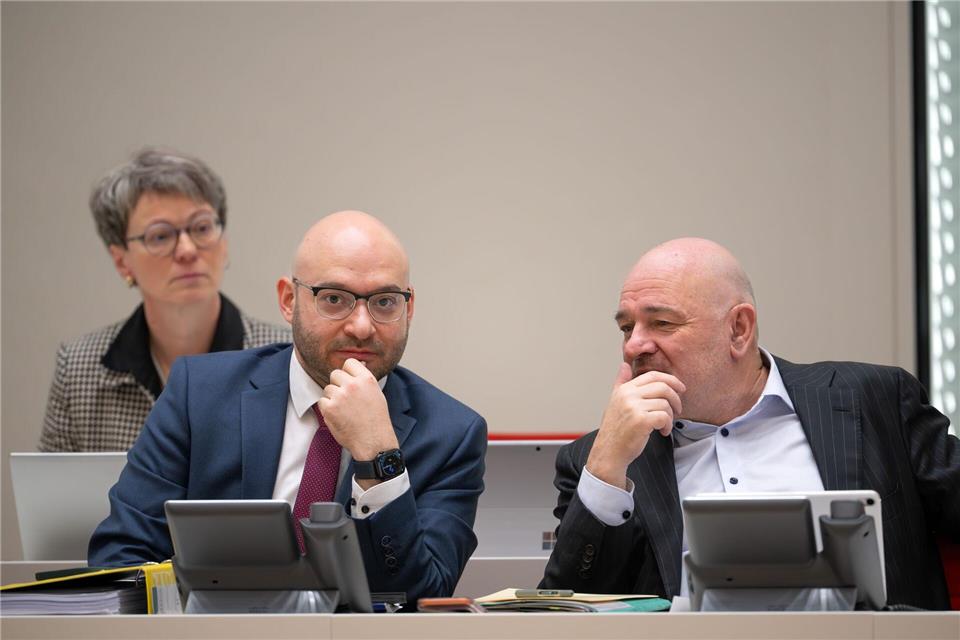 Brandenburgs Innenminister René Wilke (SPD) und Finanzminister Robert Crumbach (parteilos) bewerten die Angleichung zwischen Ost und West bei der Tarifeinigung für die Länder positiv, (Archivbild)Soeren Stache/dpa