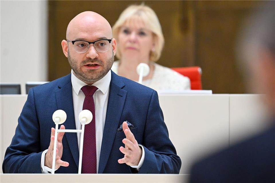 Brandenburgs Innenminister spricht zum Landesaufnahmegesetz. Soeren Stache/dpa