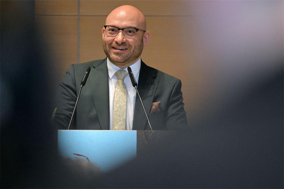 Brandenburgs Minister für gesellschaftlichen Zusammenhalt, René Wilke (SPD), ruft zu mehr Engagement gegen Rassismus und Gewalt auf. Michael Bahlo/dpa