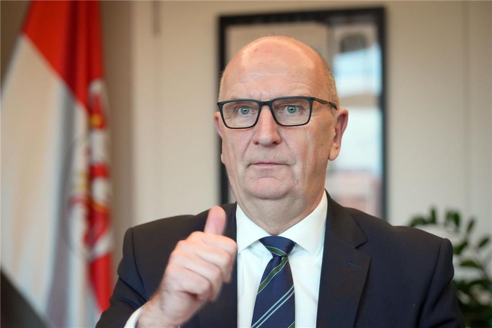 Brandenburgs Ministerpräsident Dietmar Woidke (SPD) äußert sich zu Beginn eines Jahres mit vielen Wahlen (Archivbild).Soeren Stache/dpa