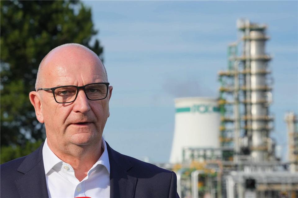 Brandenburgs Ministerpräsident Dietmar Woidke (SPD) wirbt für eine Reform des CO2-Emissionshandels. (Archivbild)Soeren Stache/dpa