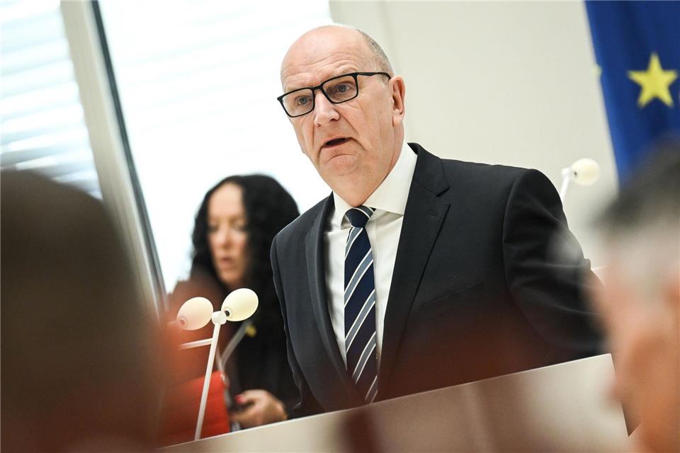 Brandenburgs Regierungschef Dietmar Woidke (SPD) setzt Sicherheit und Stabilität ganz oben an.Britta Pedersen/dpa