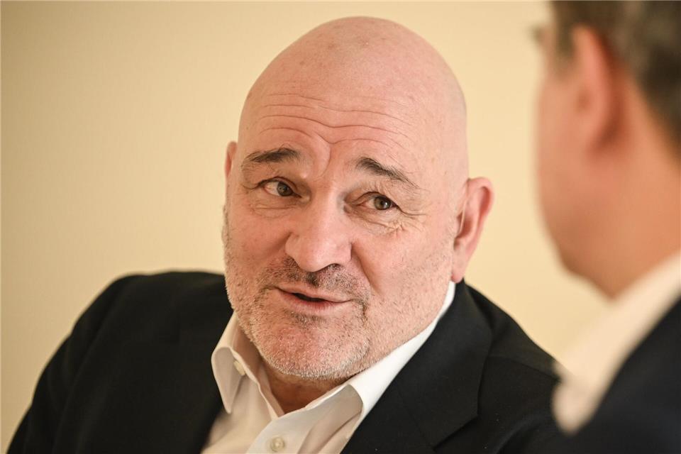 Brandenburgs Verkehrsminister Robert Crumbach (SPD) dringt auf eine Begrenzung der hohen Spritpreise. (Archivbild)Britta Pedersen/dpa