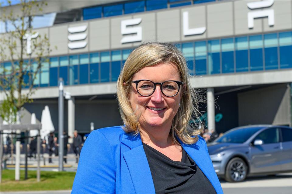 Brandenburgs Wirtschaftsministerin Martina Klement will, dass das „Tesla-Tempo“ im ganzen Land ankommt. (Archivbild) Patrick Pleul/dpa