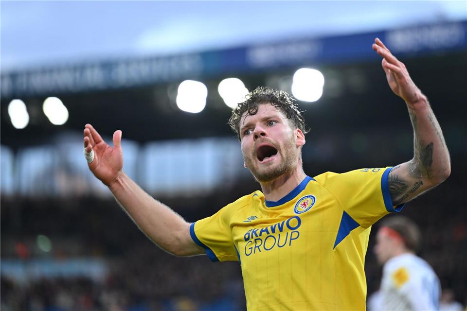 Braunschweig und Kiel trennten sich in einem wilden Spiel 1:1.Swen Pförtner/dpa