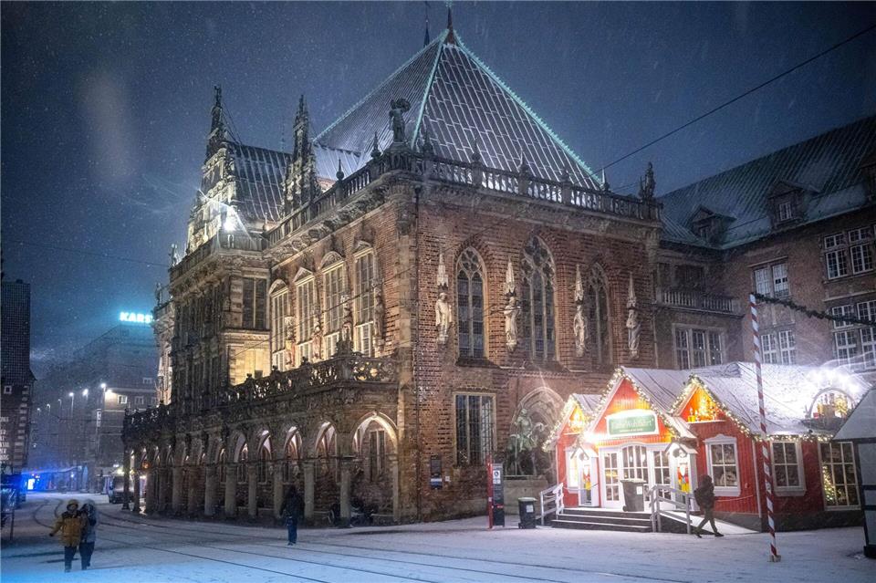 Bremens Bürgermeister ruft angesichts des Wetters zu Gelassenheit und Hilfsbereitschaft auf. (Archivbild)Sina Schuldt/dpa