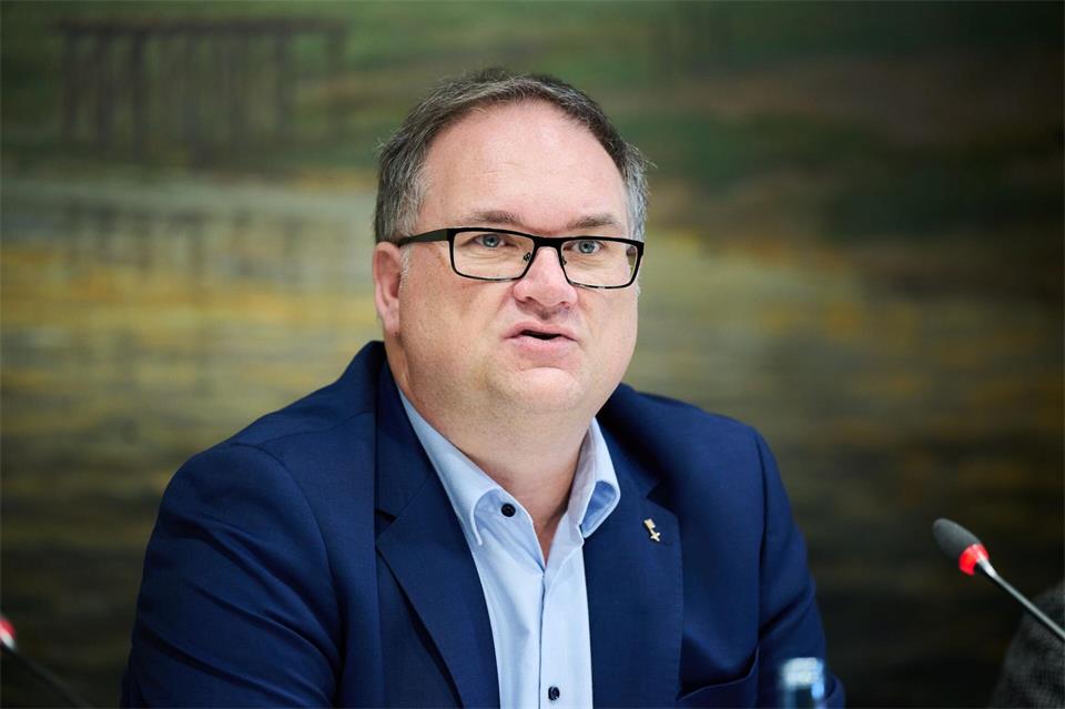 Bremens Finanzsenator Björn Fecker (Grüne) und seine Kollegen aus den norddeutschen Ländern fordern mehr Gerechtigkeit bei der Erbschaftsteuer.Sina Schuldt/dpa