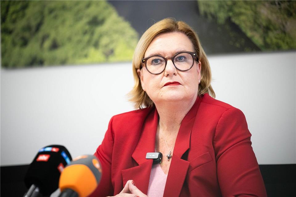 Bremens Innensenatorin Eva Högl zeigt sich besorgt mit Blick auf die Situation im Nahen Osten. (Archivbild)Sina Schuldt/dpa