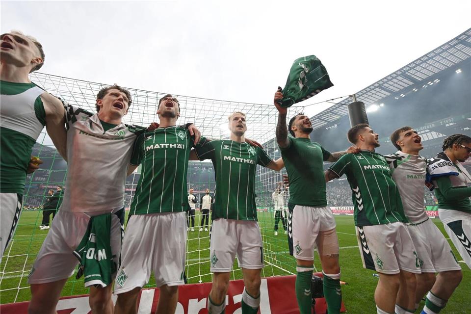 Bremer Jubel nach dem Derbysieg.Carmen Jaspersen/dpa