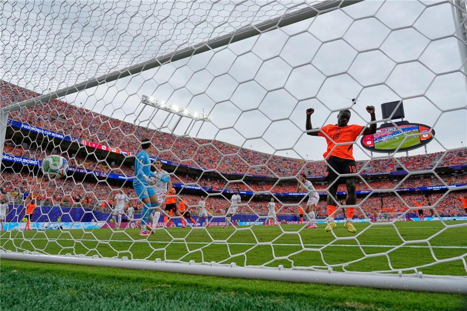 Brian Brobbey und die Niederlande stehen in der K.o.-Runde.Charlie Riedel/AP/dpa