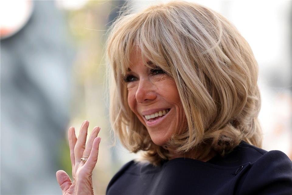 Brigitte Macron entschuldigt sich nach harten Worten gegen Feministinnen. (Archivbild)Teresa Suarez/EPA POOL via AP/dpa