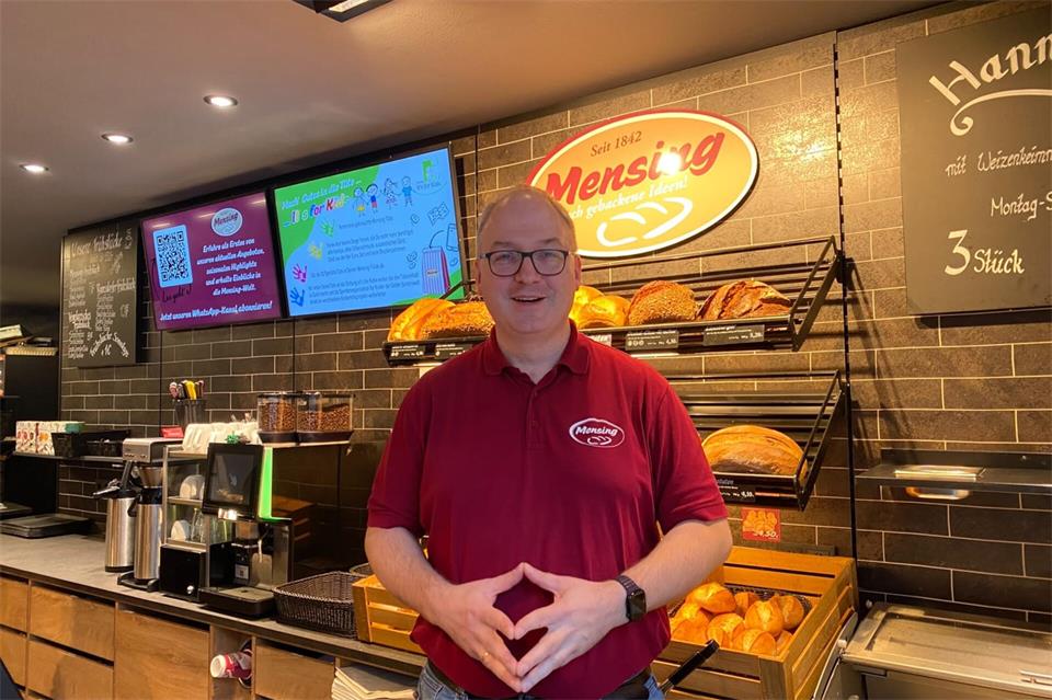 Brot vom Vortag will Stephan Mensing künftig auch per Automat verkaufen. 