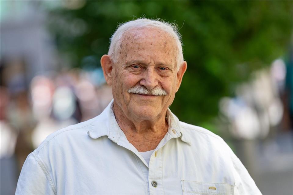 Bruno Schmaus freut sich, den Kriminellen ein Schnippchen geschlagen zu haben.Lennart Preiss/dpa