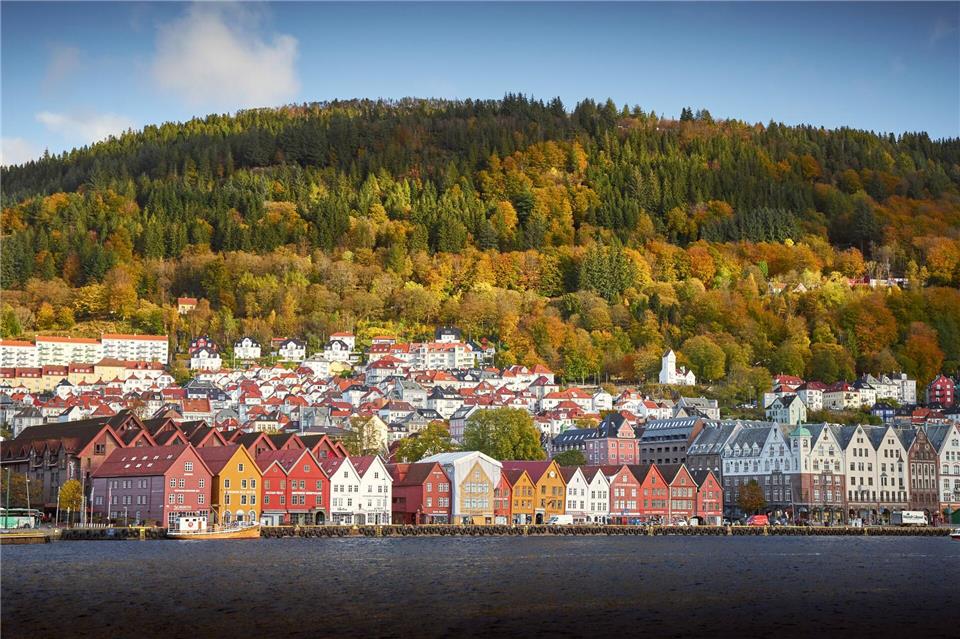 Bryggen mit seinen bunten Holzhäusern: Wahrzeichen und Weltkulturerbe.Casper Steinsland/Visit Bergen/visitbergen.com/dpa-tmn