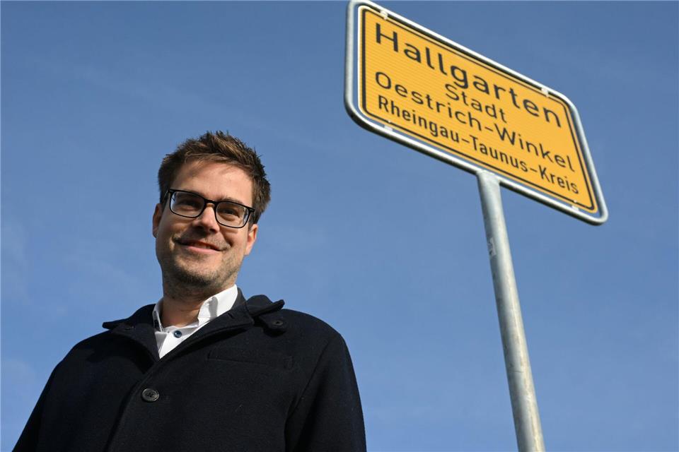 Bürgermeister Carsten Sinß (SPD) findet den Diebstahl von Ortsschildern keinen Kavaliersdelikt. Michael Brandt/dpa