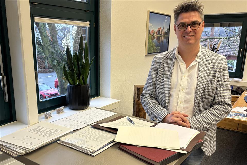 Bürgermeister Dirk Kuhmann blickt auf die ersten Wochen im Amt.