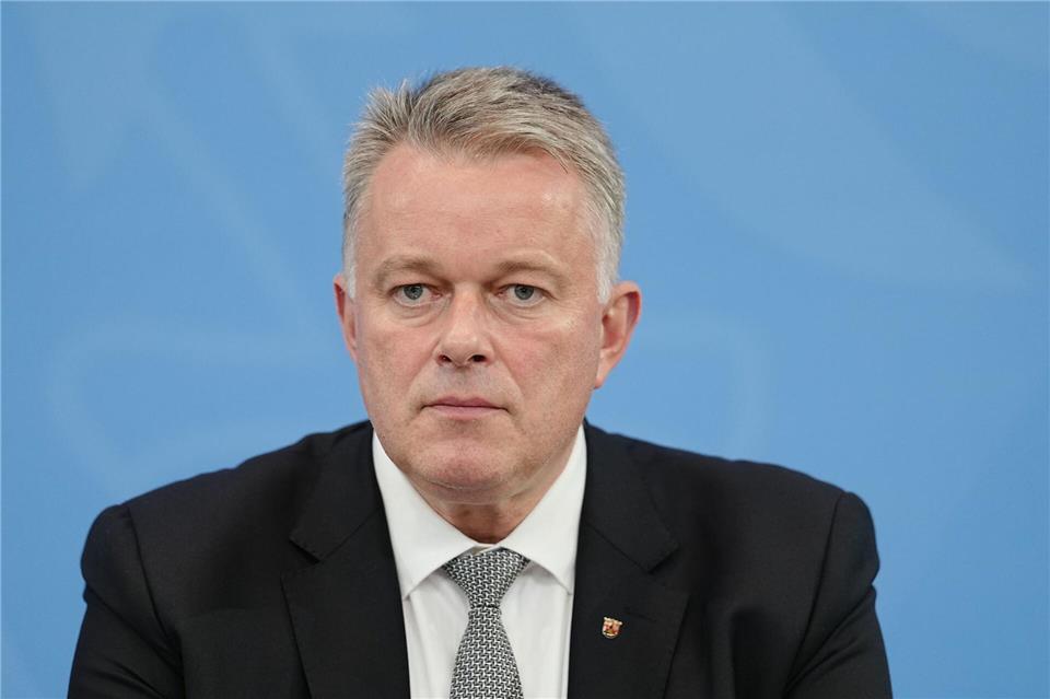 Bund und Länder würden ihrer Verantwortung gerecht, sagt Schnieder. Kay Nietfeld/dpa