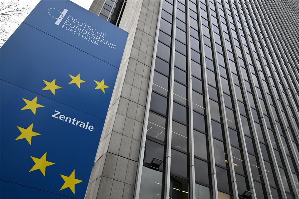 Bundesbank macht regelmäßig Vorschläge zum Thema Rente (Archivbild)Arne Dedert/dpa