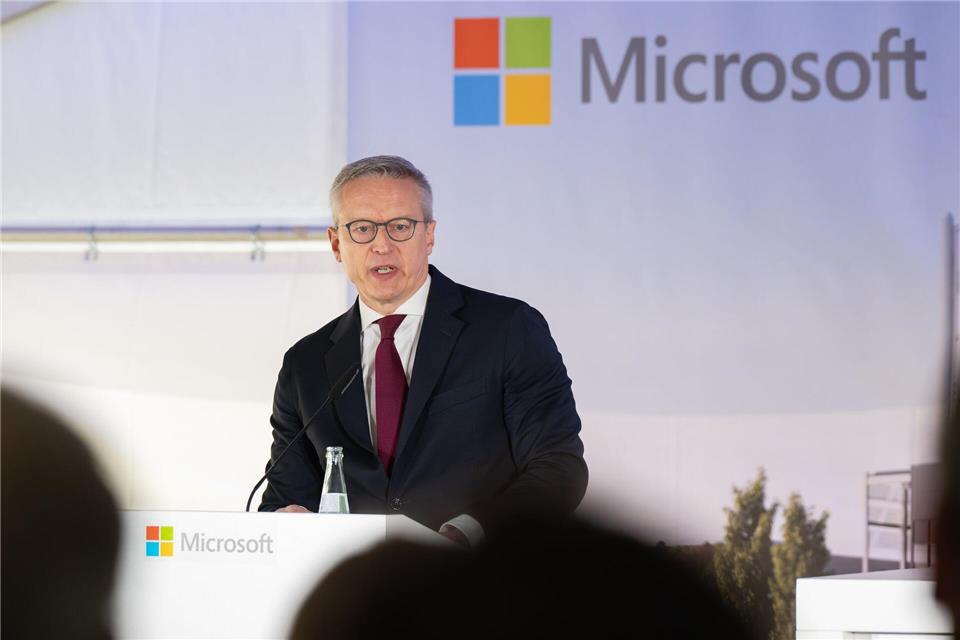 Bundesdigitalminister Karsten Wildberger war beim Spatenstich als Gast dabei.Benjamin Westhoff/dpa