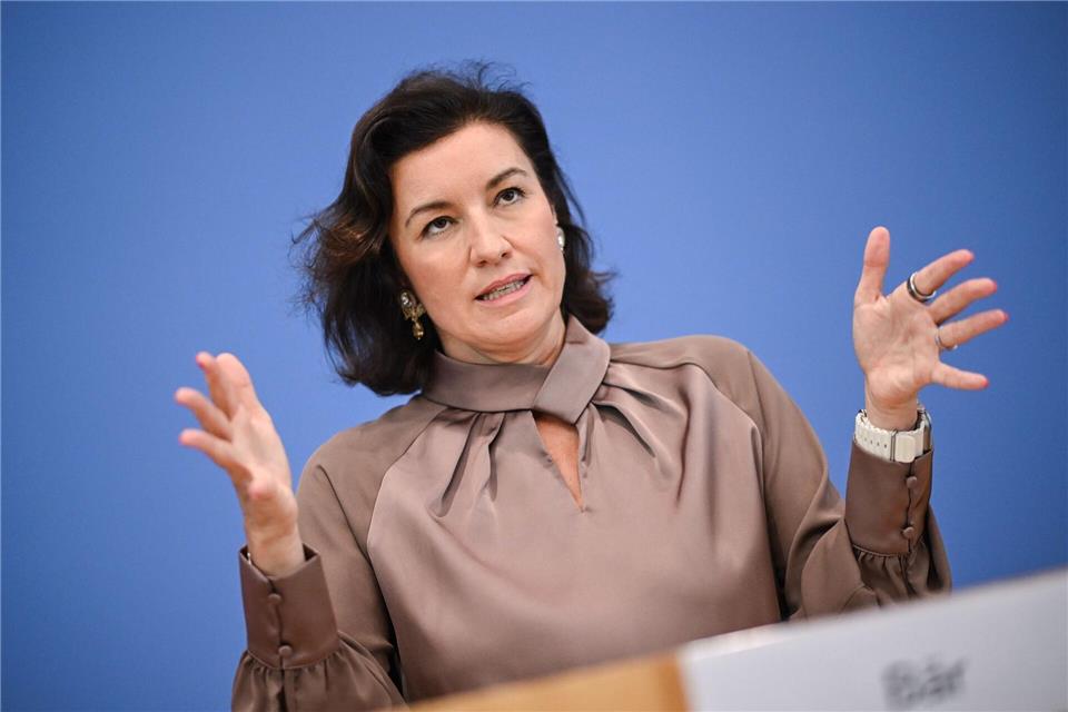 Bundesforschungsministerin Dorothee Bär (CSU) bei der Präsentation der Ergebnisse.Britta Pedersen/dpa