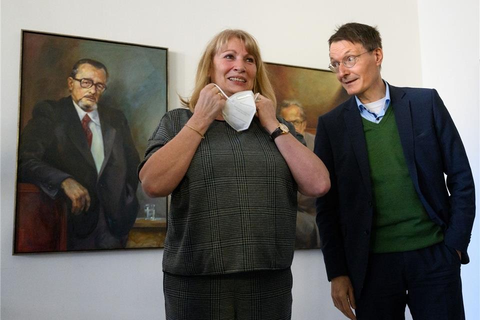 Lauterbach: Bund arbeitet an „Hotspot-Regeln“ ab 20. März Bundesgesundheitsminister Lauterbach hat mit Sachsens Gesundheitsministerin Köpping über Corona-Maßnahmen ab dem 20. März beraten.