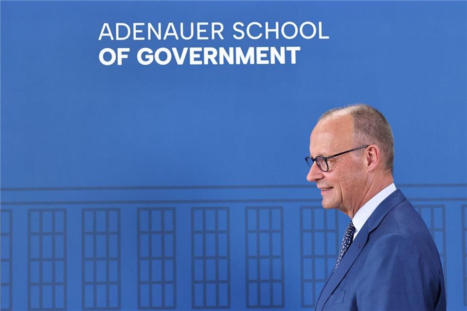 Bundeskanzler Friedrich Merz (CDU) hat die Adenauer School of Governance an der Universität Köln eröffnet.Rolf Vennenbernd/dpa