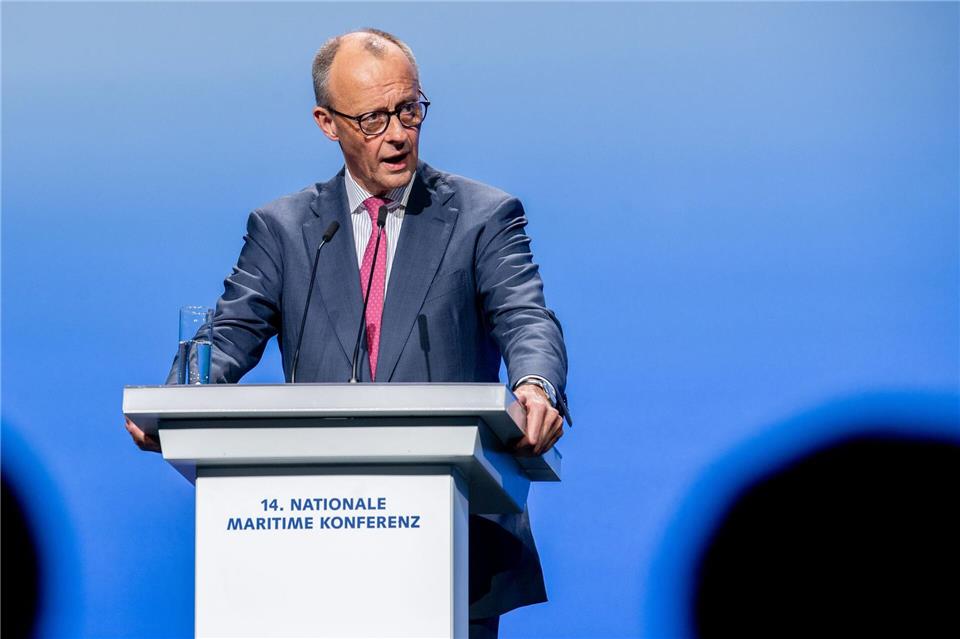 Bundeskanzler Friedrich Merz (CDU) ist Schirmherr der Nationalen Maritimen Konferenz. Hauke-Christian Dittrich/dpa